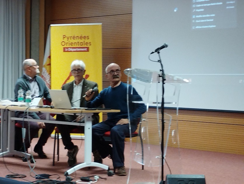 Docteur Petit, Docteur Capdeville et Jean-Claude, bénévole de l'association.